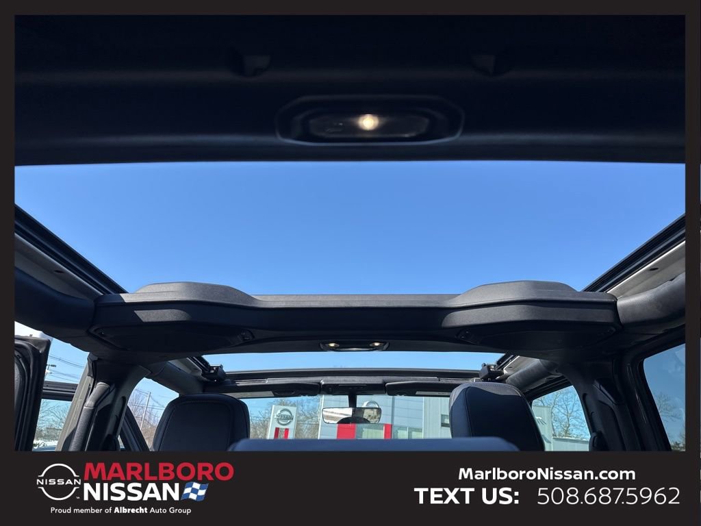 Used 2022 Jeep Wrangler Unlimited Sahara w/ Cold Weather Group image 32