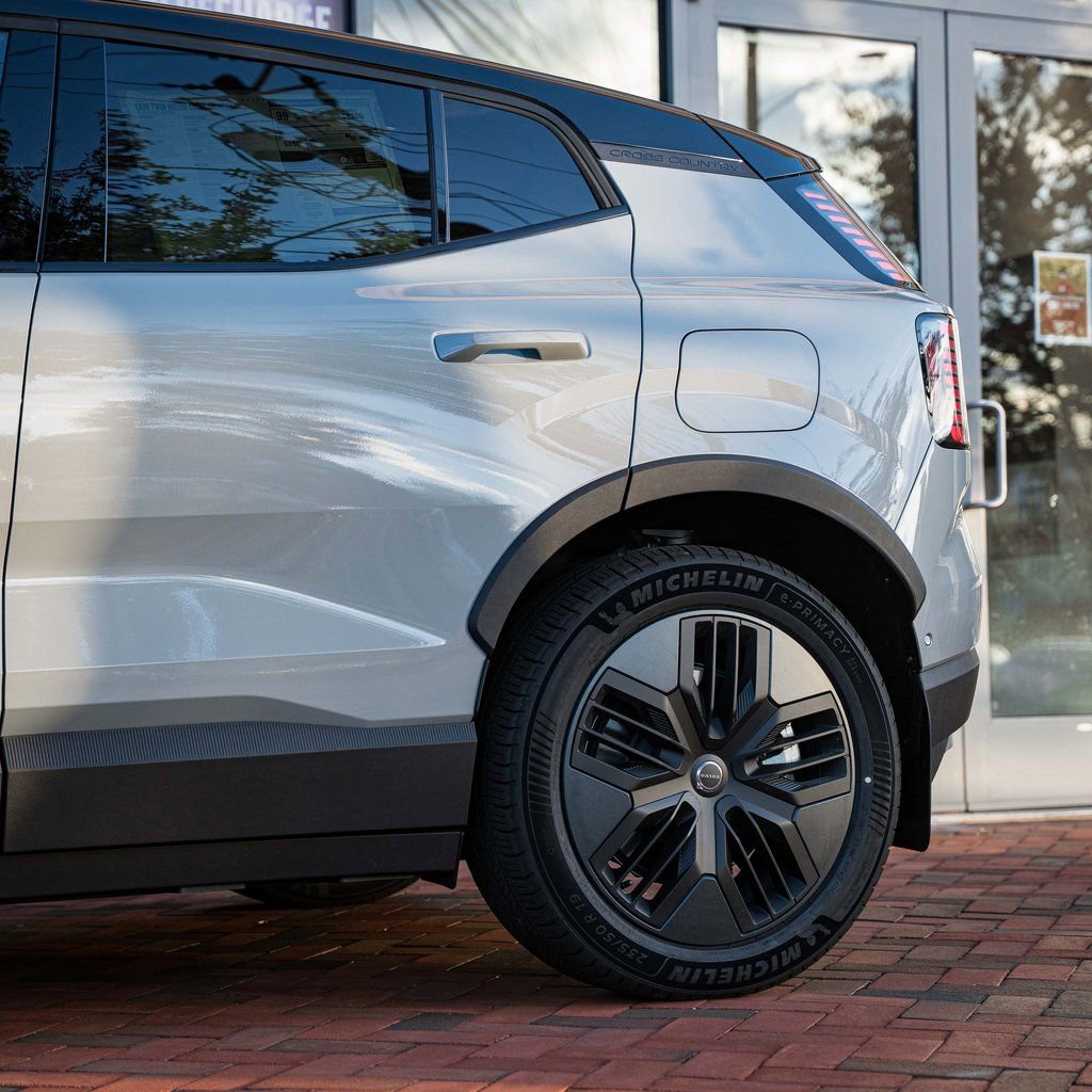 New 2026 Volvo EX30 Cross Country Ultra w/ Protection Package Premier image 3