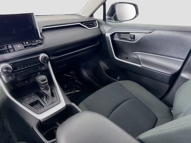 Certified 2025 Toyota RAV4 LE image 21