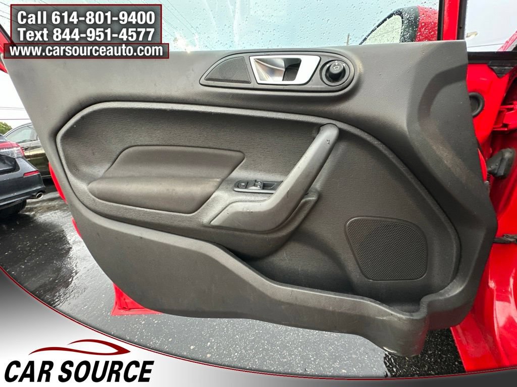 Used 2015 Ford Fiesta SE FWD image 21