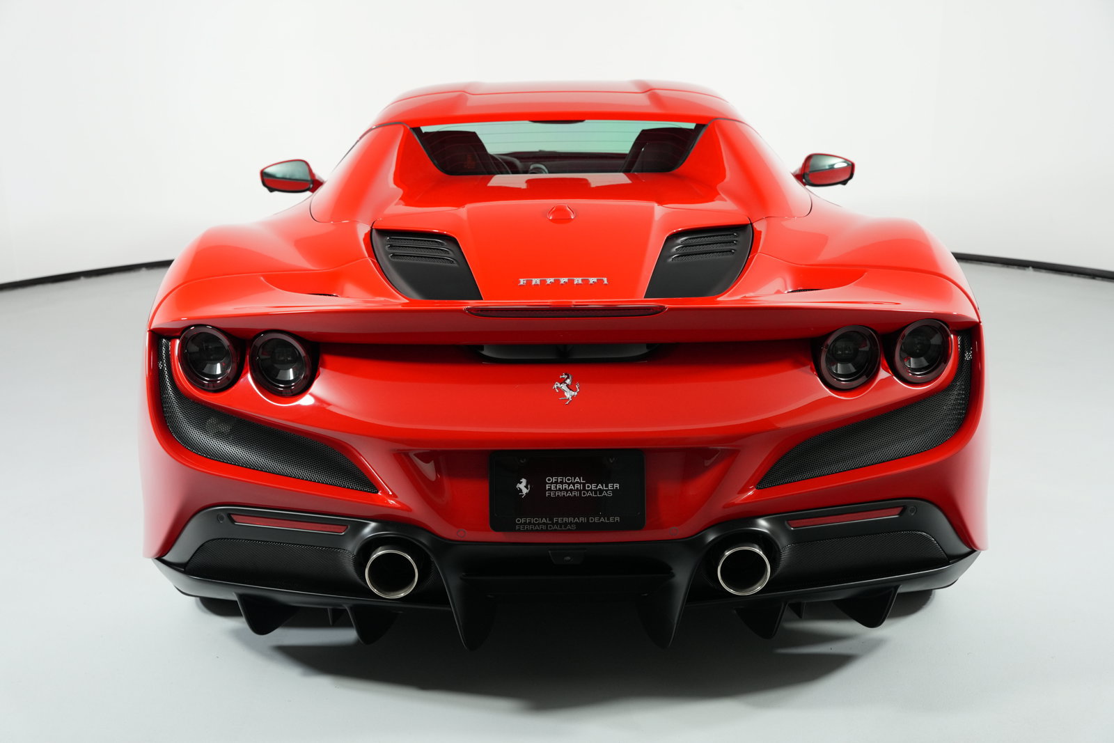 Used 2022 Ferrari F8 Spider RWD image 12