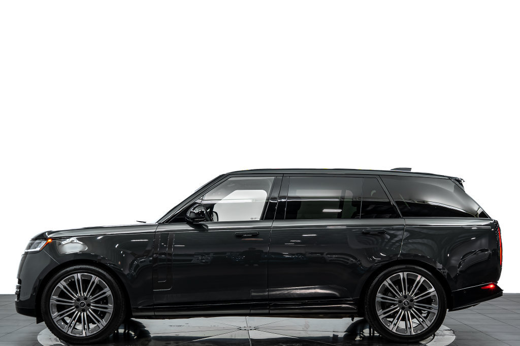 Used 2025 Land Rover Range Rover Long Wheelbase SE AWD/4WD image 2