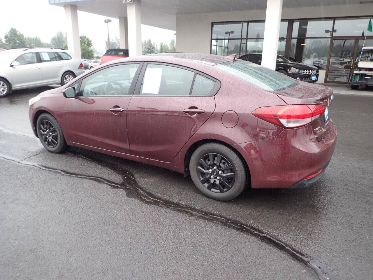 Used 2018 Kia Forte LX FWD image 3