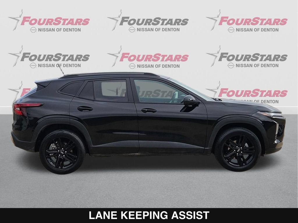 Used 2025 Chevrolet Trax ACTIV w/ Driver Confidence Package FWD image 3