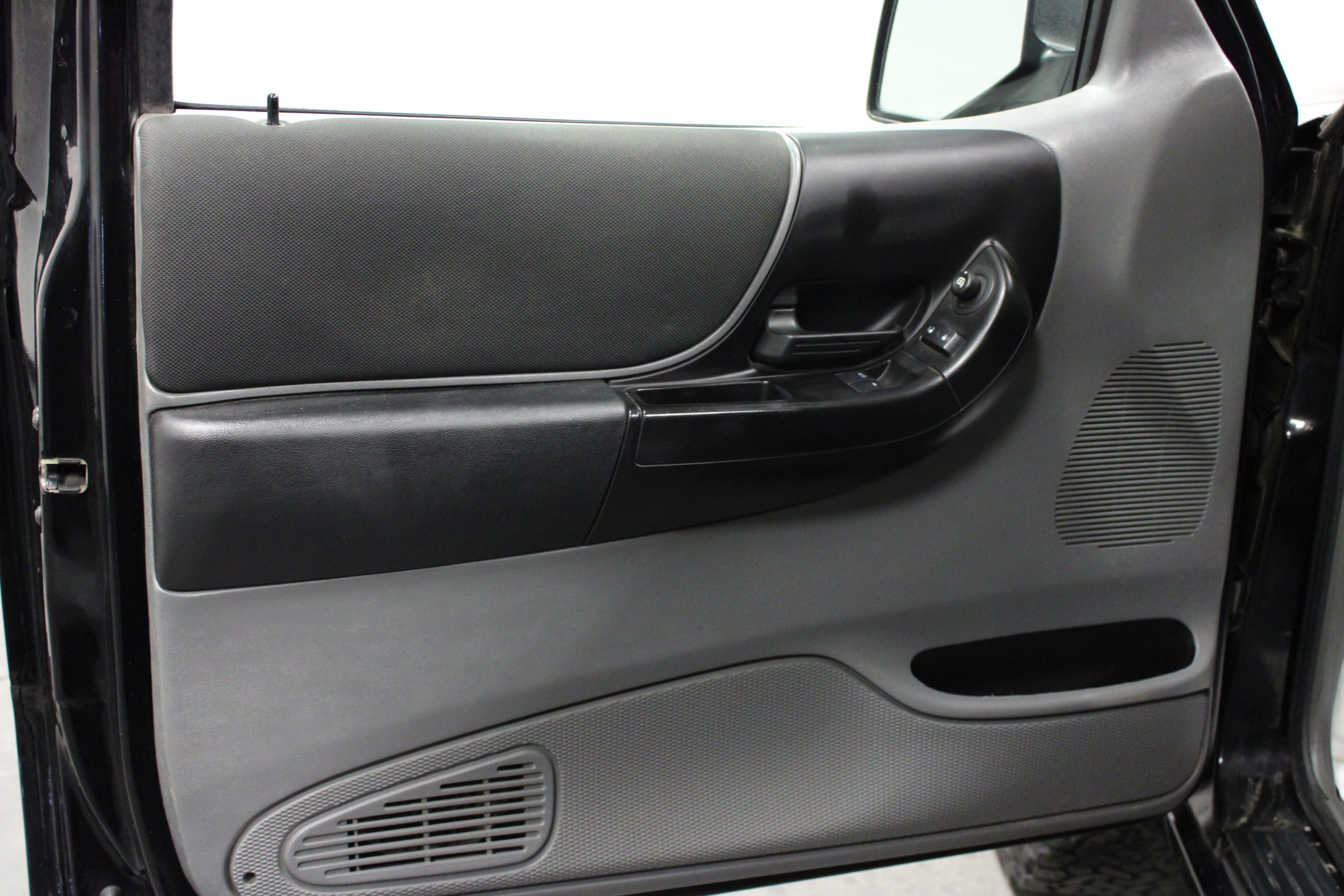 Used 2011 Ford Ranger Sport image 11
