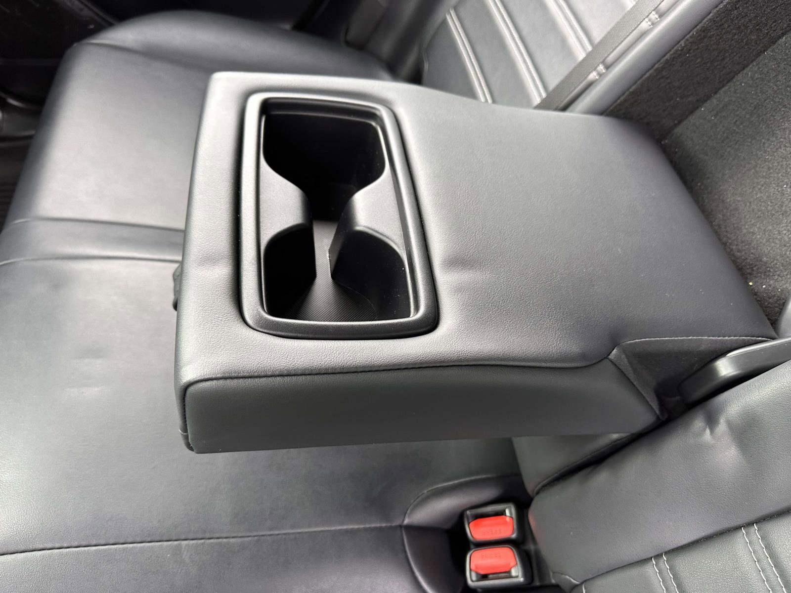 Used 2021 Toyota RAV4 XLE Premium AWD/4WD image 16