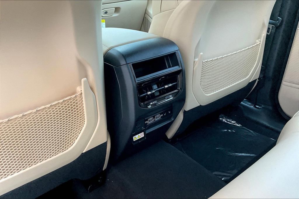 New 2025 Jeep Grand Cherokee Limited image 14