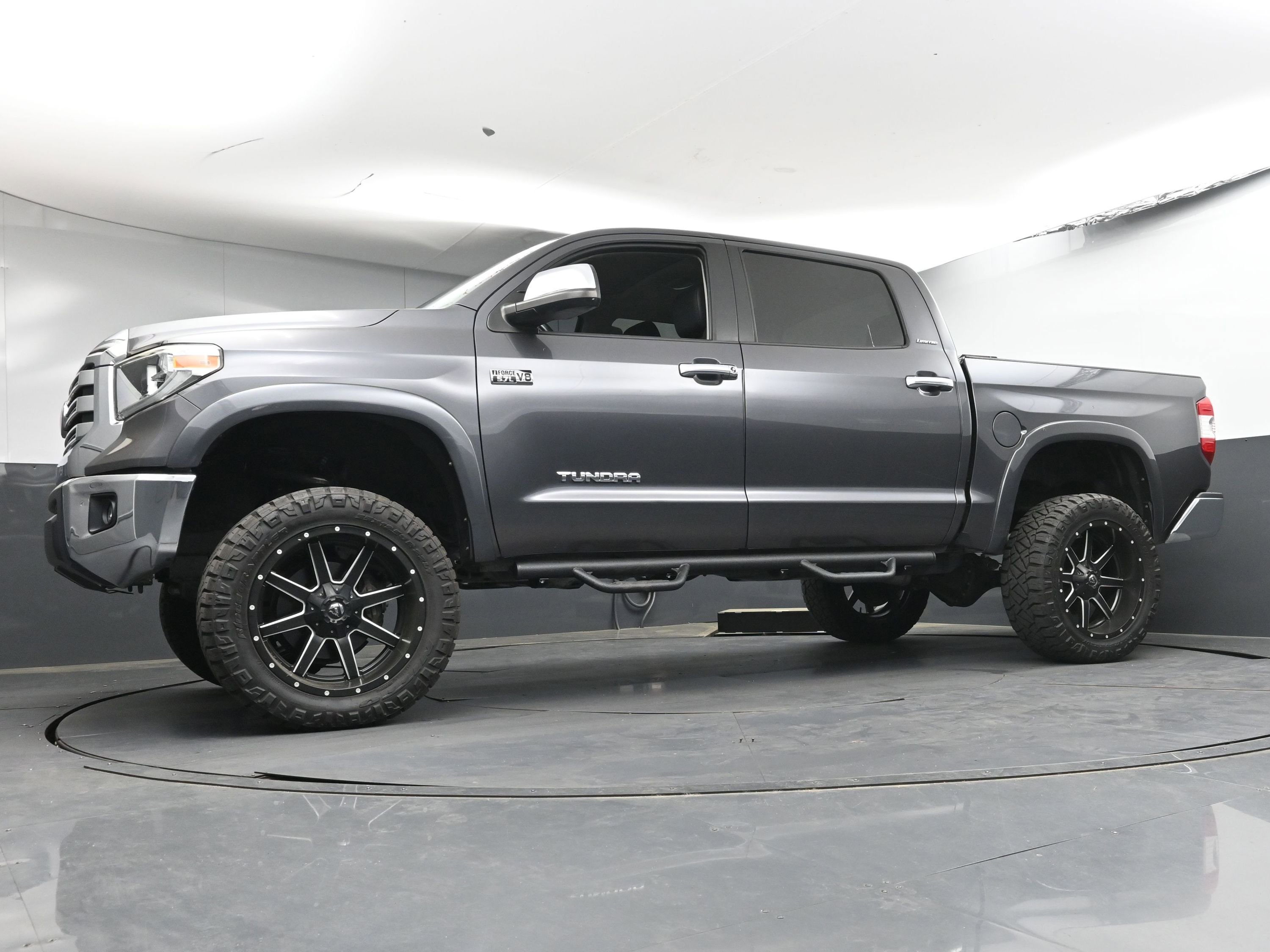 Used 2018 Toyota Tundra Limited AWD/4WD image 24