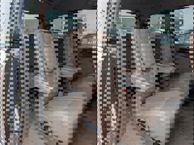 Used 2015 Chrysler Town & Country Limited Platinum image 27