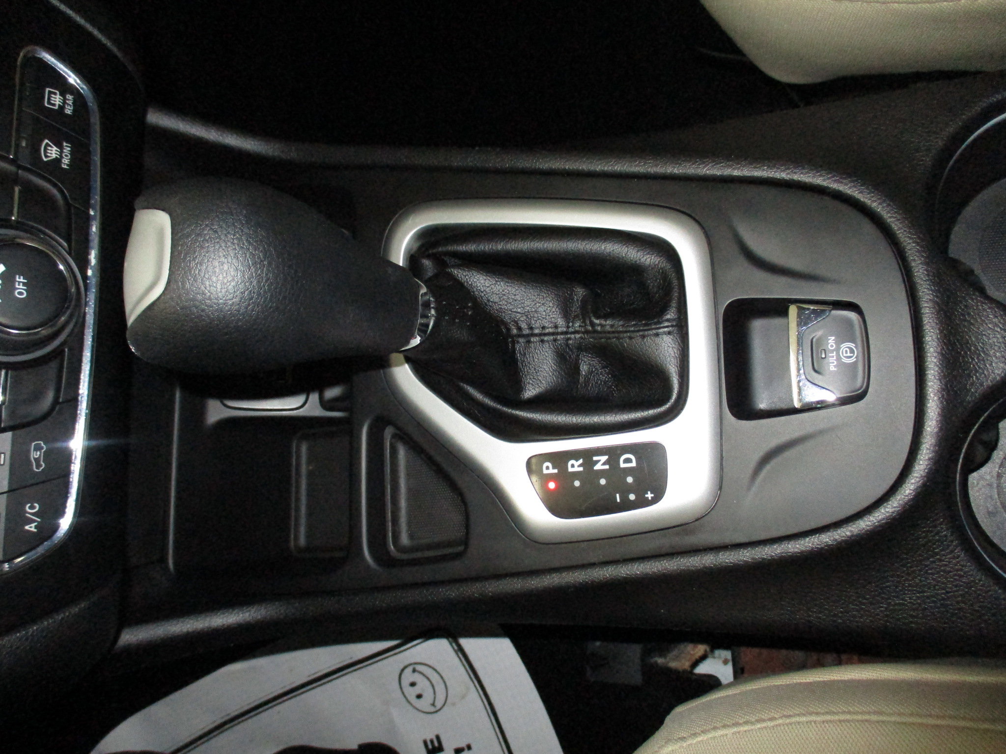 Used 2017 Jeep Cherokee Sport w/ Cold Weather Group image 30