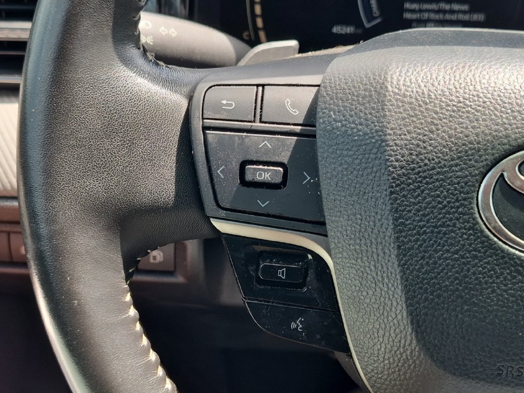 Used 2025 Toyota Camry SE FWD image 24