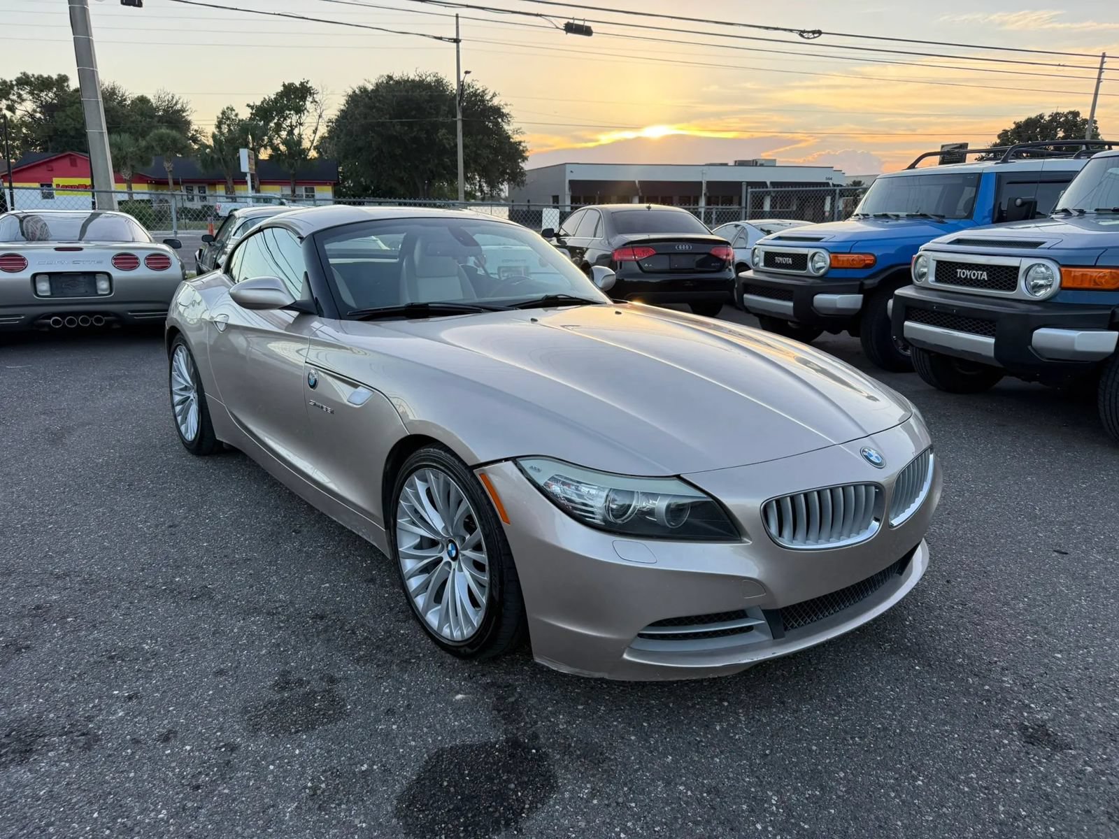 Used 2010 BMW Z4 sDrive35i w/ Premium Pkg RWD image 3