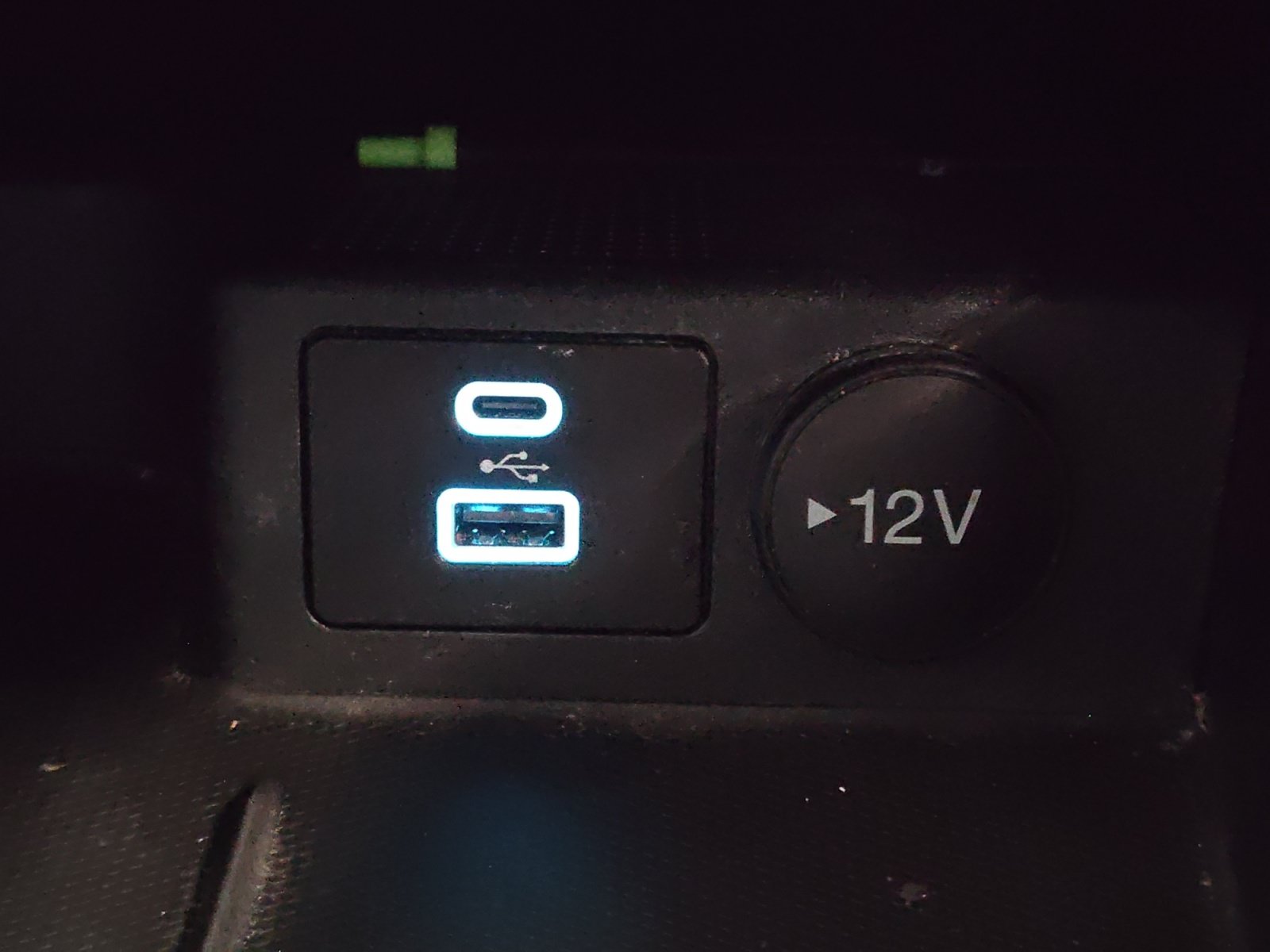 Used 2022 Ford Escape SE w/ SE Sport Appearance Package FWD image 20