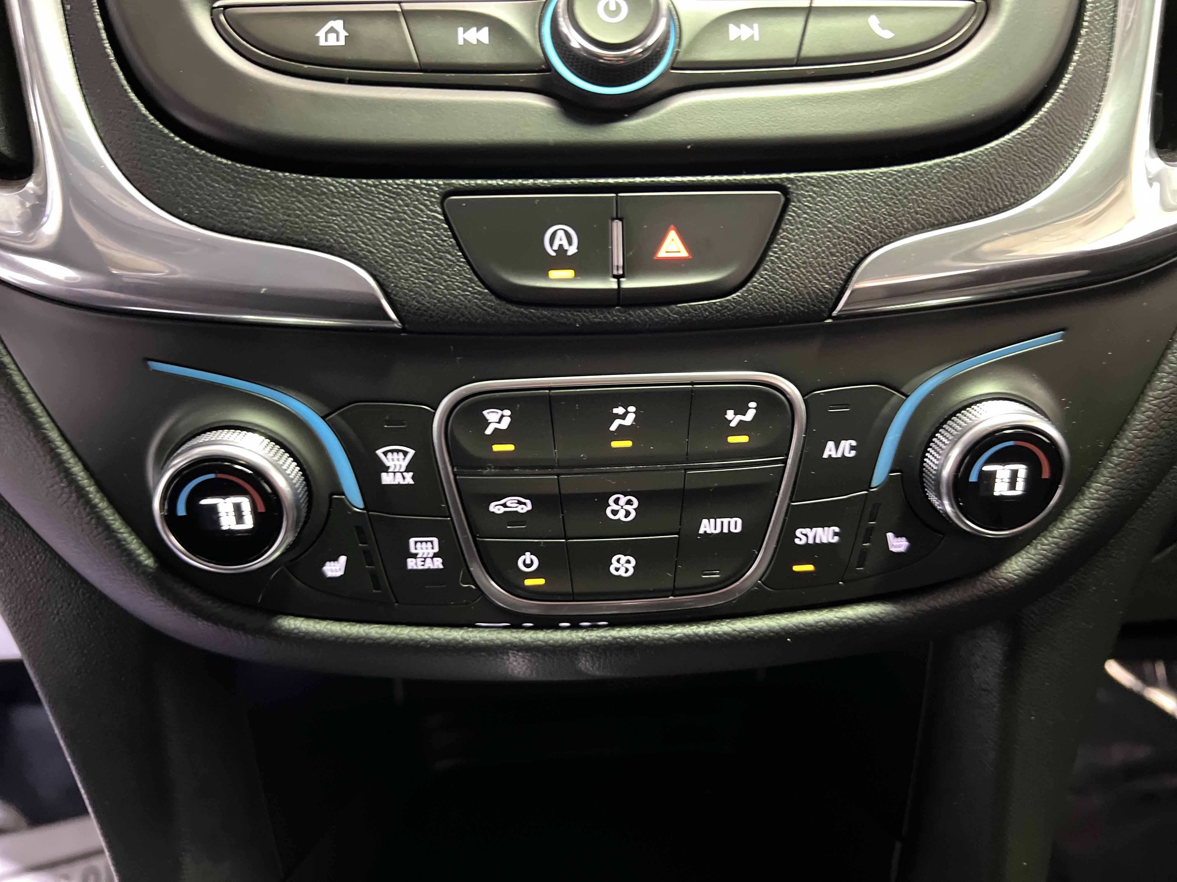 Used 2023 Chevrolet Equinox LT image 20