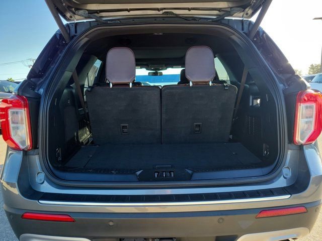Certified 2023 Ford Explorer Platinum w/ Technology Package AWD/4WD image 13