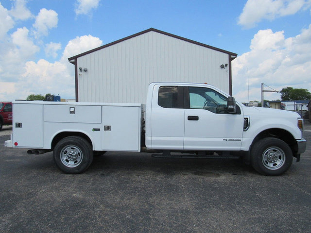 Used 2018 Ford F350 XL w/ Power Equipment Group AWD/4WD image 2