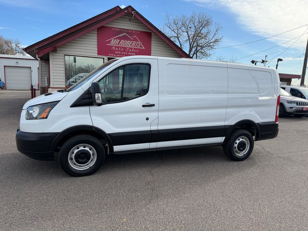 Used 2019 Ford Transit 250 130 Low Roof image 5