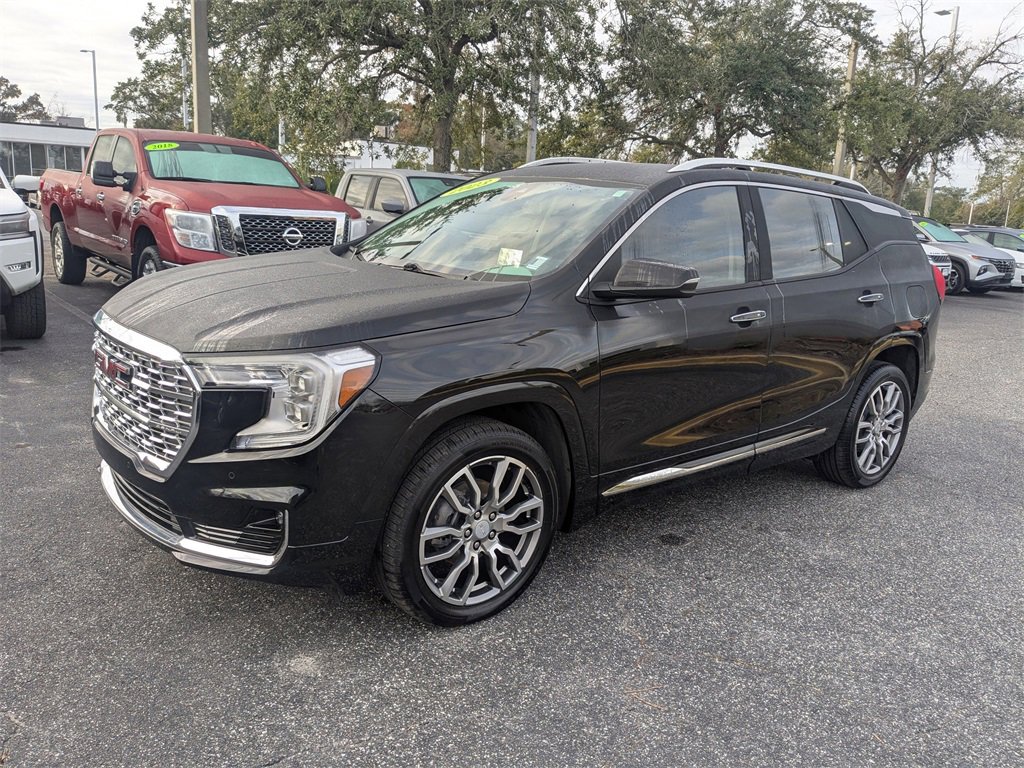 Used 2023 GMC Terrain Denali image 8