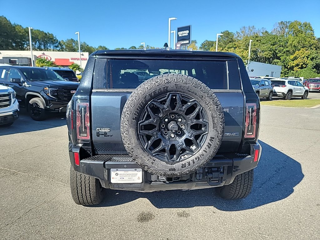 Used 2025 GMC Hummer EV 2X w/ LPO, Dark Essentials Package AWD/4WD image 5