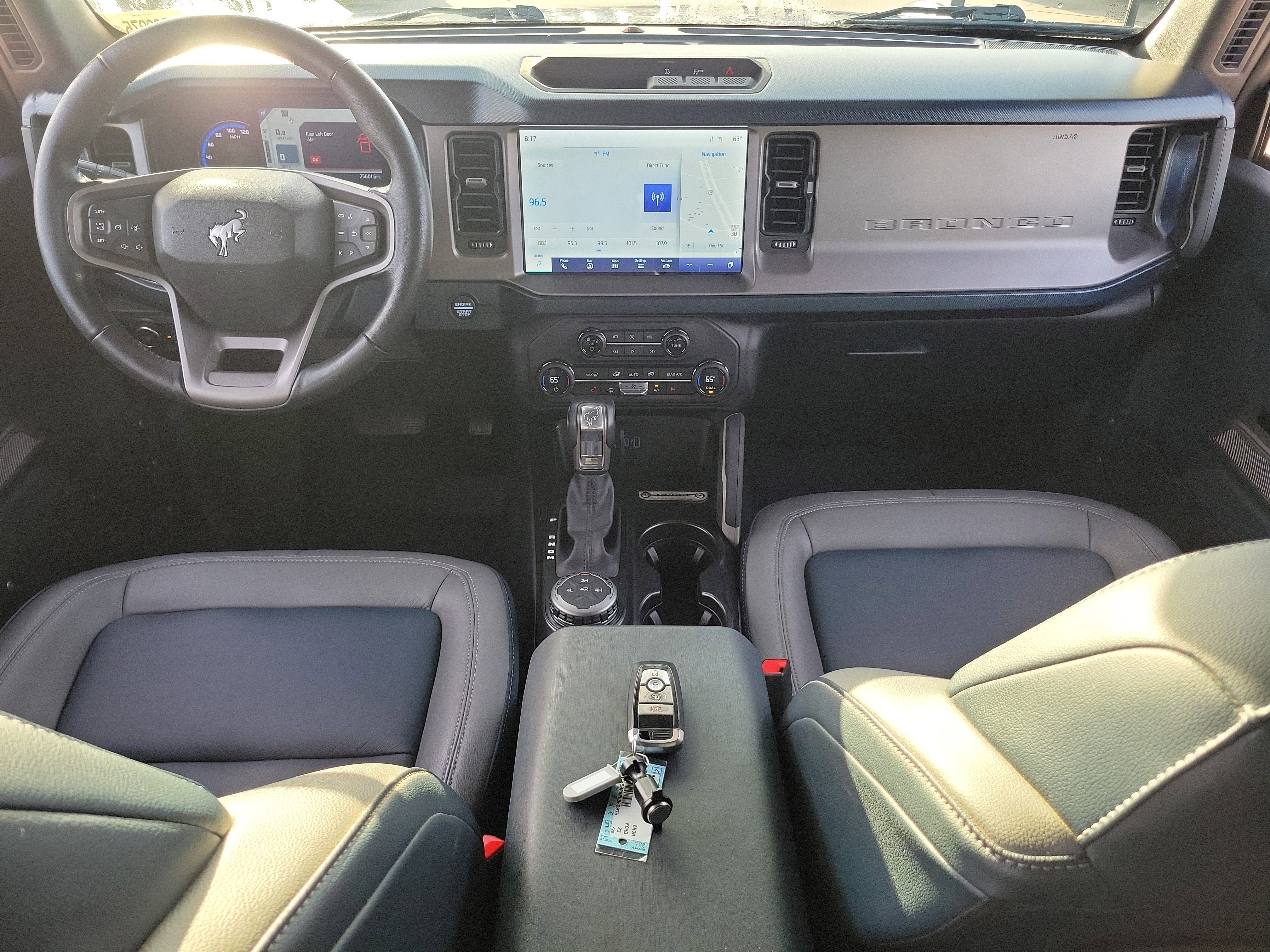 Used 2023 Ford Bronco Outer Banks image 14