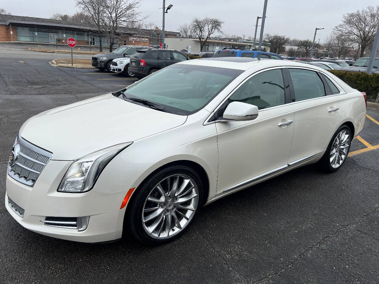 Used 2013 Cadillac XTS Platinum AWD/4WD image 7