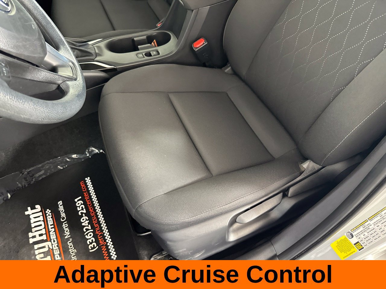 Used 2025 Toyota Corolla LE w/ Convenience Package FWD image 12