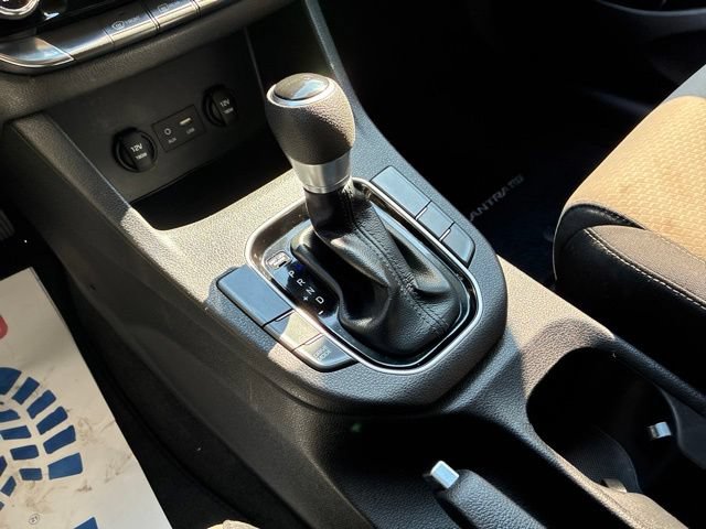 Used 2020 Hyundai Elantra GT FWD image 34