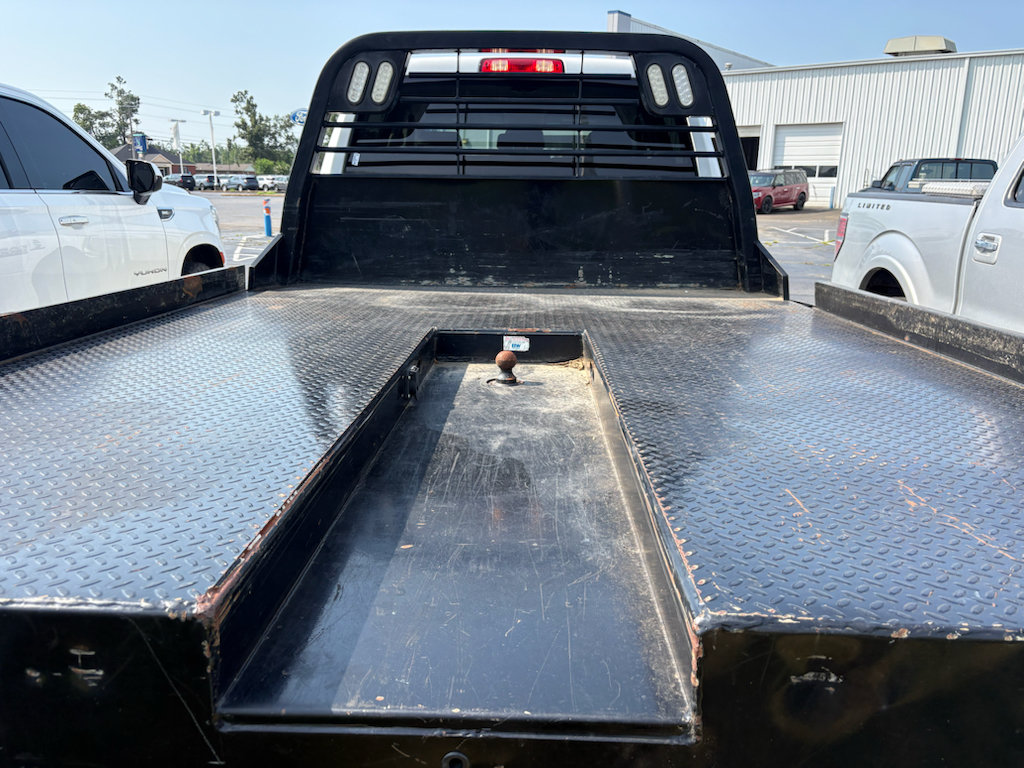 Used 2018 RAM 3500 Tradesman w/ Chrome Appearance Group AWD/4WD image 4