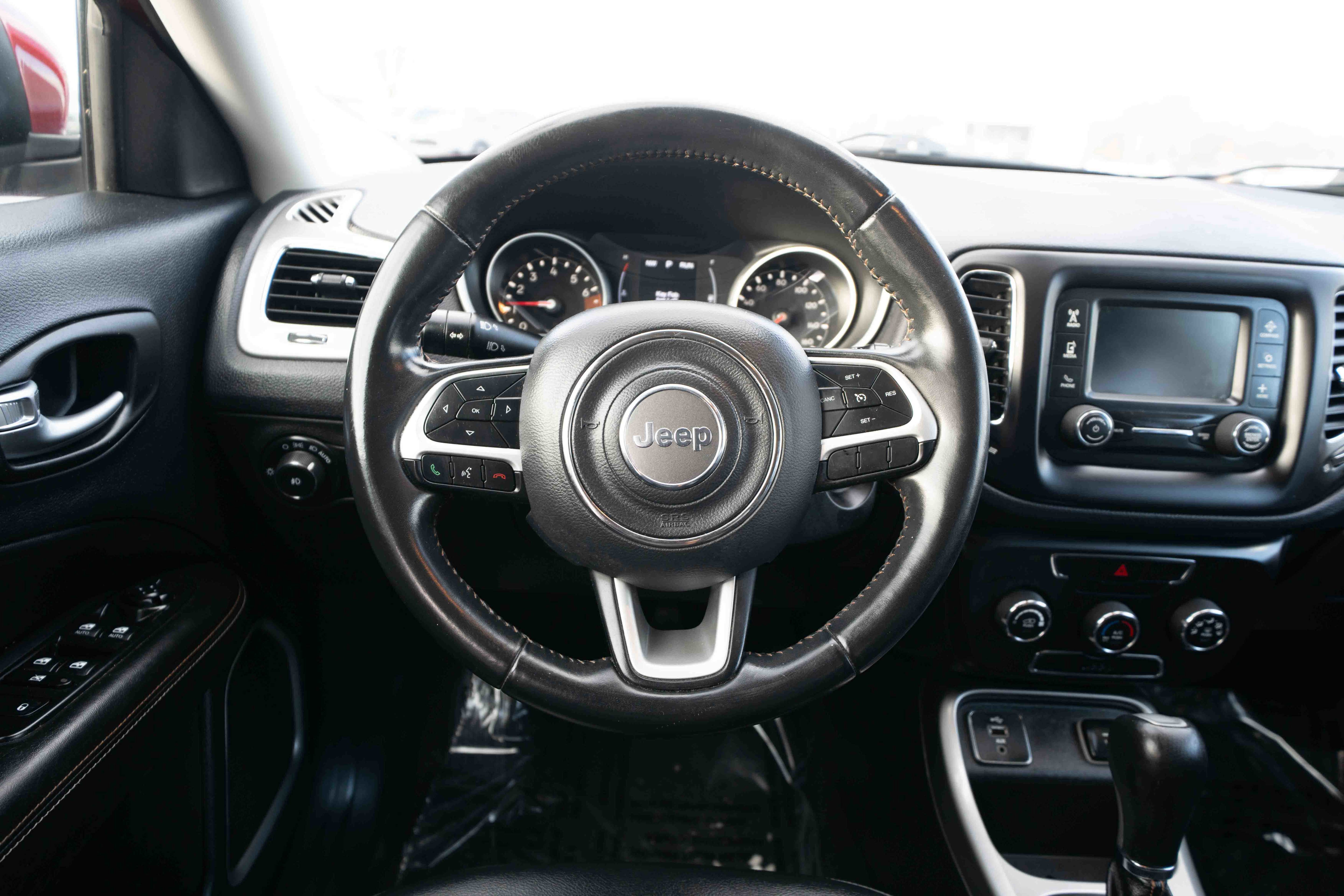 Used 2018 Jeep Compass Latitude image 21