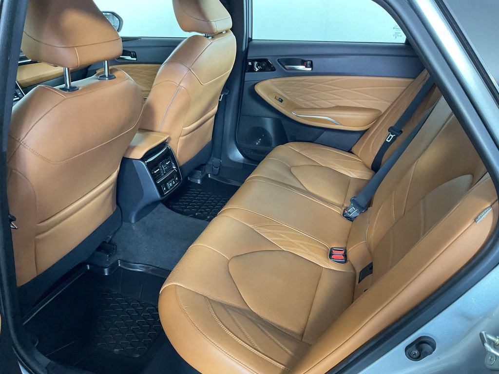 Used 2021 Toyota Avalon Limited w/ Advanced Safety Package FWD image 22