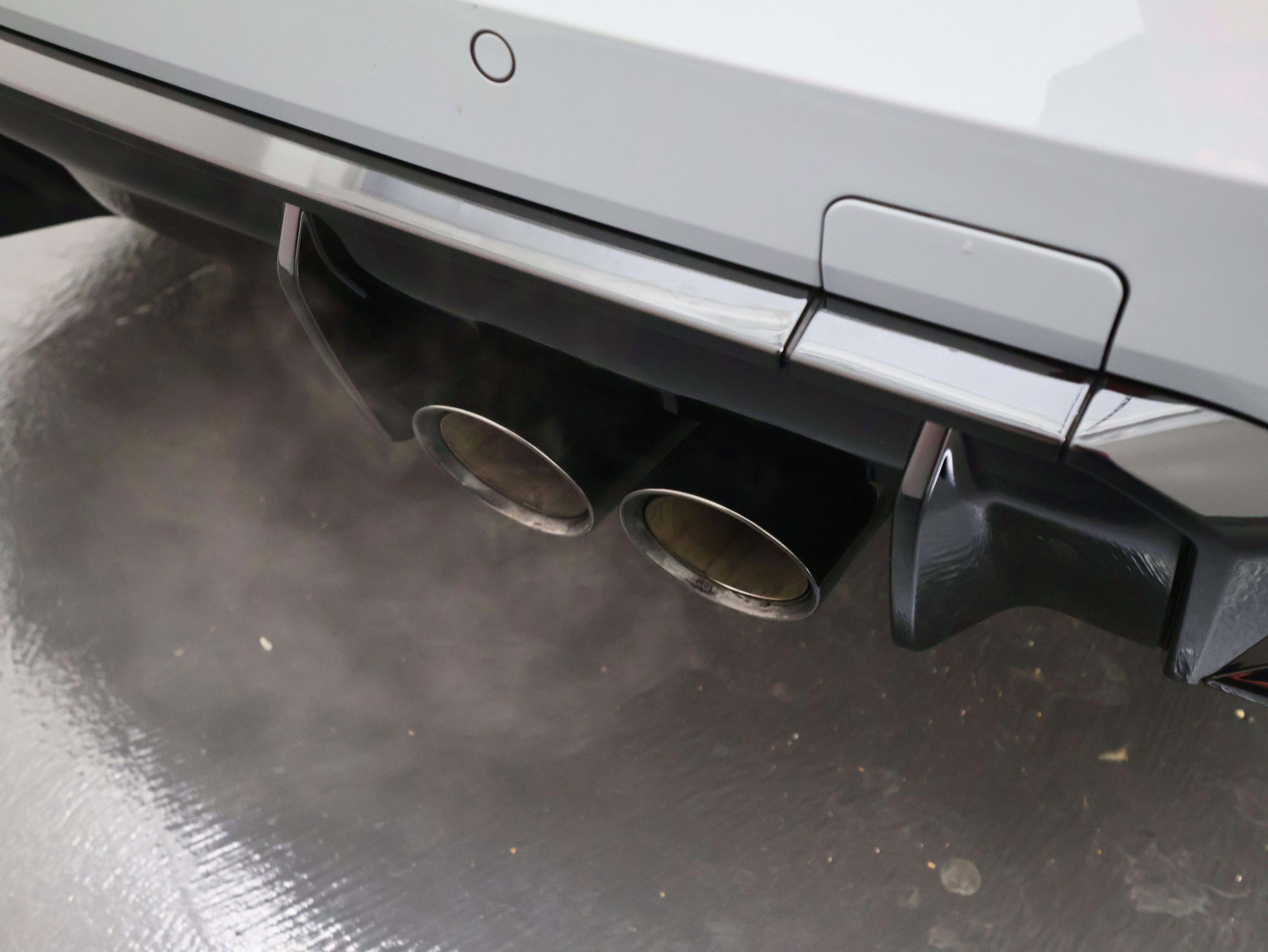 Used 2024 BMW M4 xDrive Competition w/ Executive Package image 20