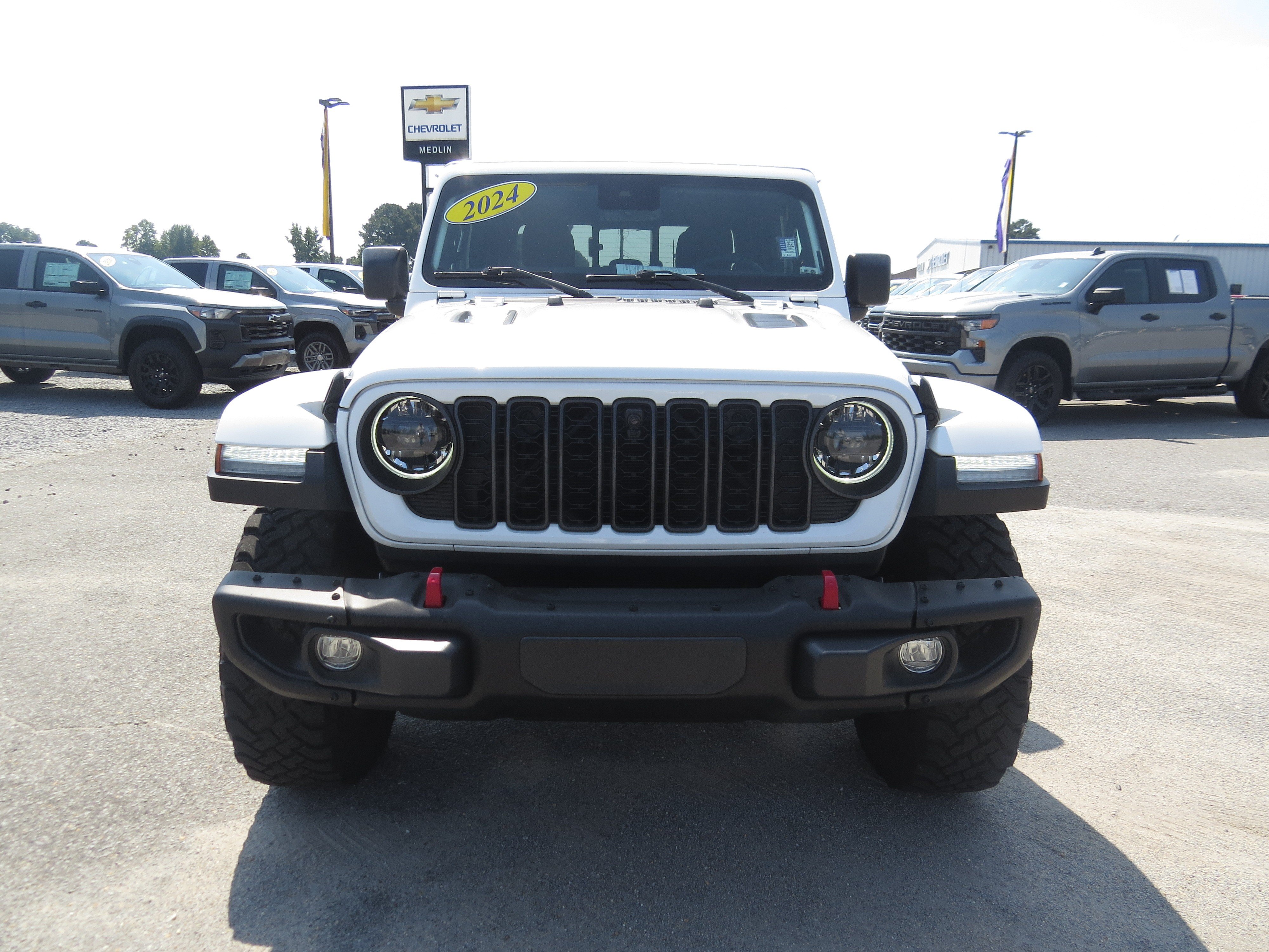 Used 2024 Jeep Gladiator Rubicon AWD/4WD image 8