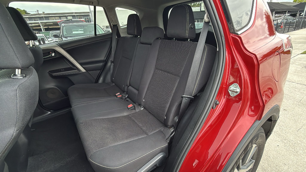 Used 2016 Toyota RAV4 XLE FWD image 23