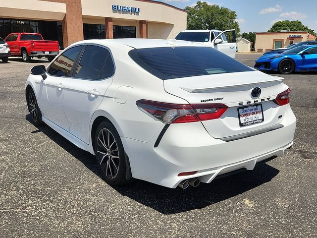 Used 2022 Toyota Camry SE FWD image 3