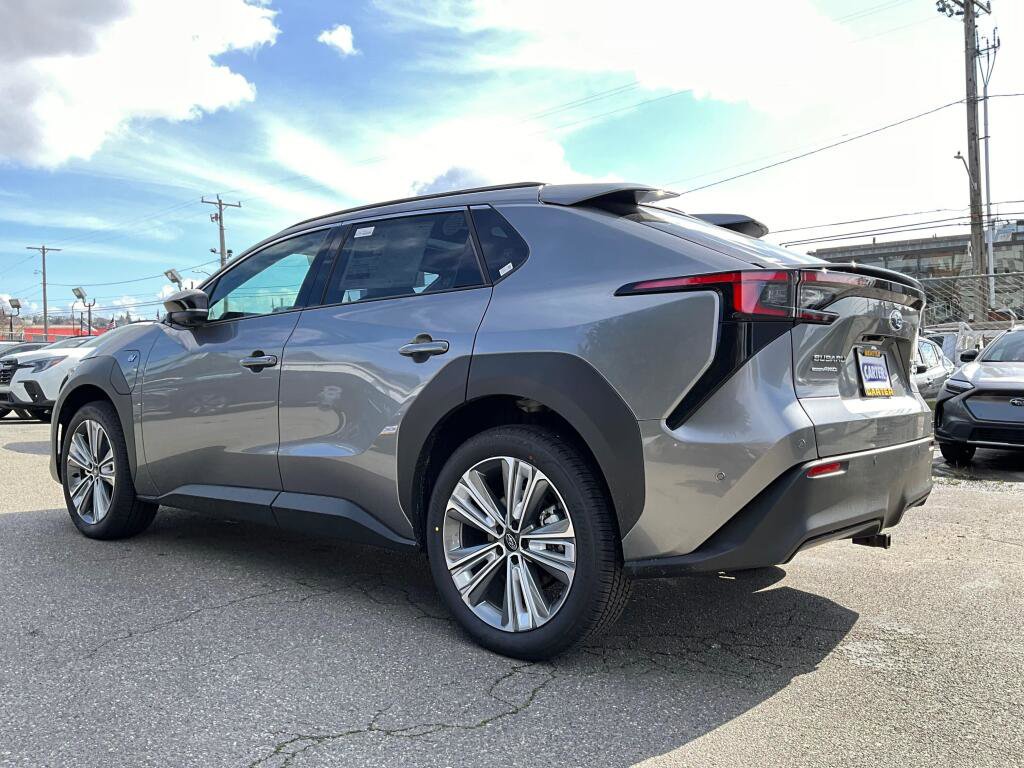 Used 2025 Subaru Solterra Touring image 6