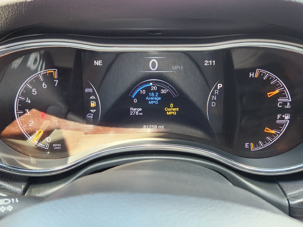 Used 2020 Jeep Grand Cherokee Altitude AWD/4WD image 15