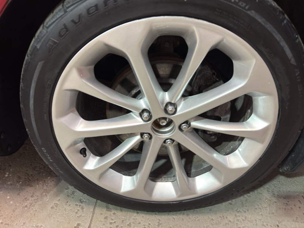 Used 2018 Ford Taurus Limited AWD/4WD image 36