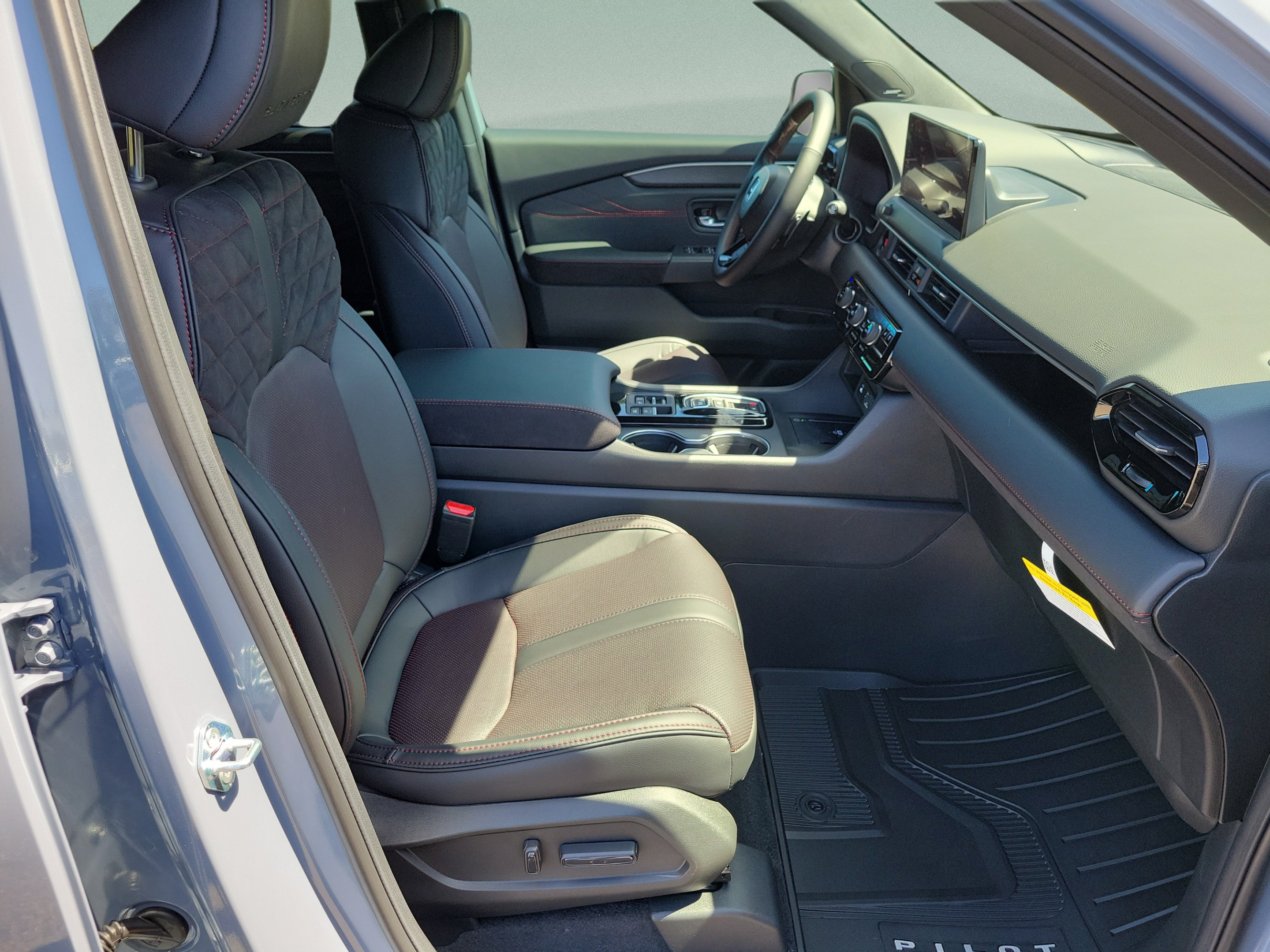 New 2026 Honda Pilot Black Edition image 18
