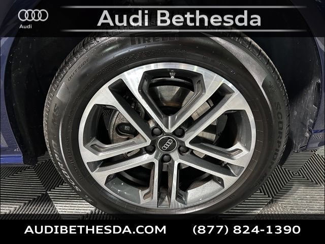 Certified 2025 Audi Q5 Premium w/ Convenience Package AWD/4WD image 9