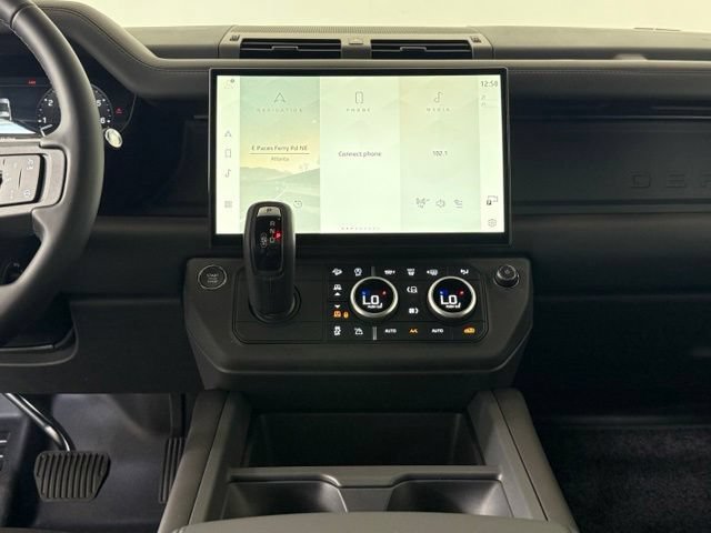 New 2026 Land Rover Defender 90 X-Dynamic SE AWD/4WD image 21