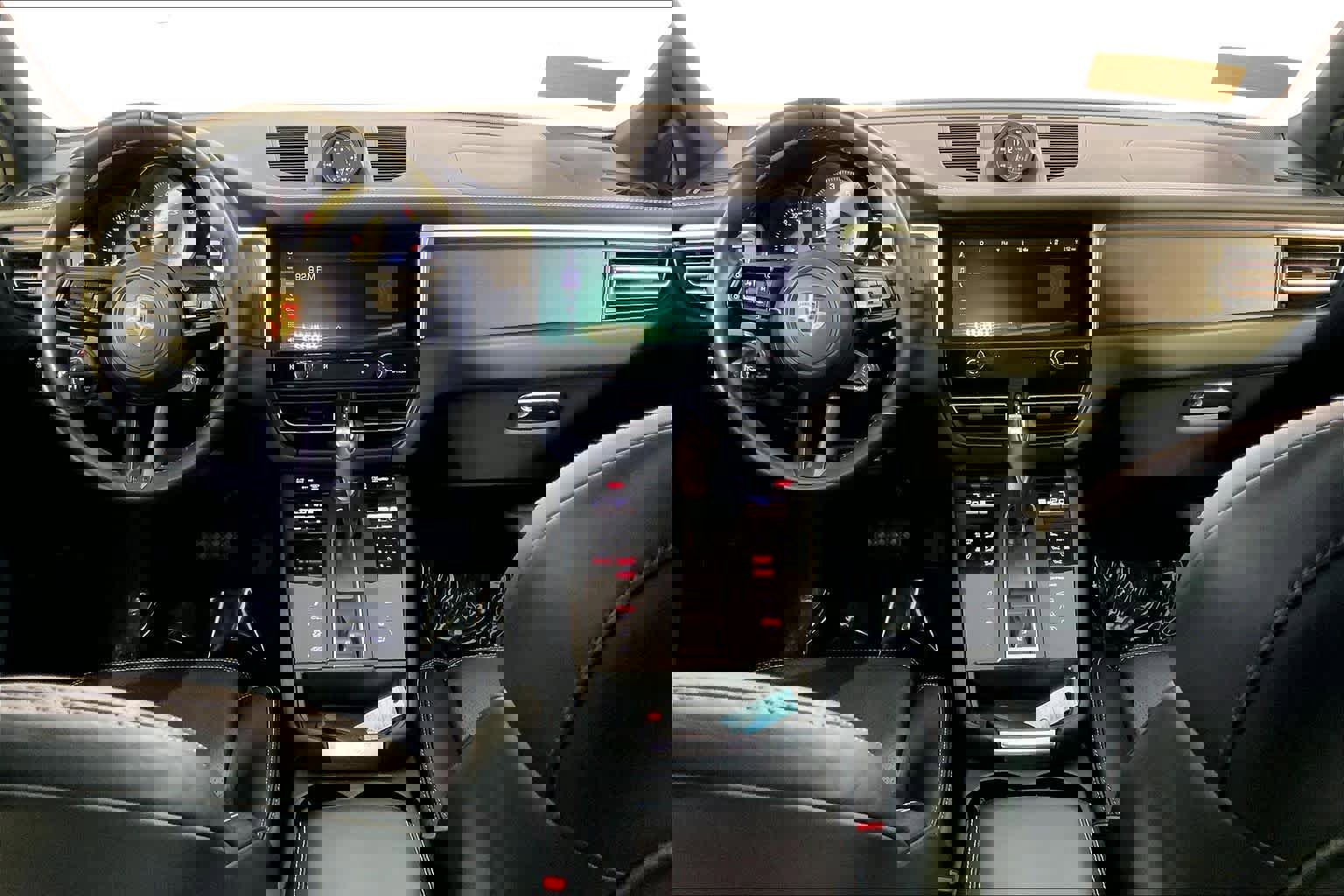 Used 2022 Porsche Macan GTS image 14