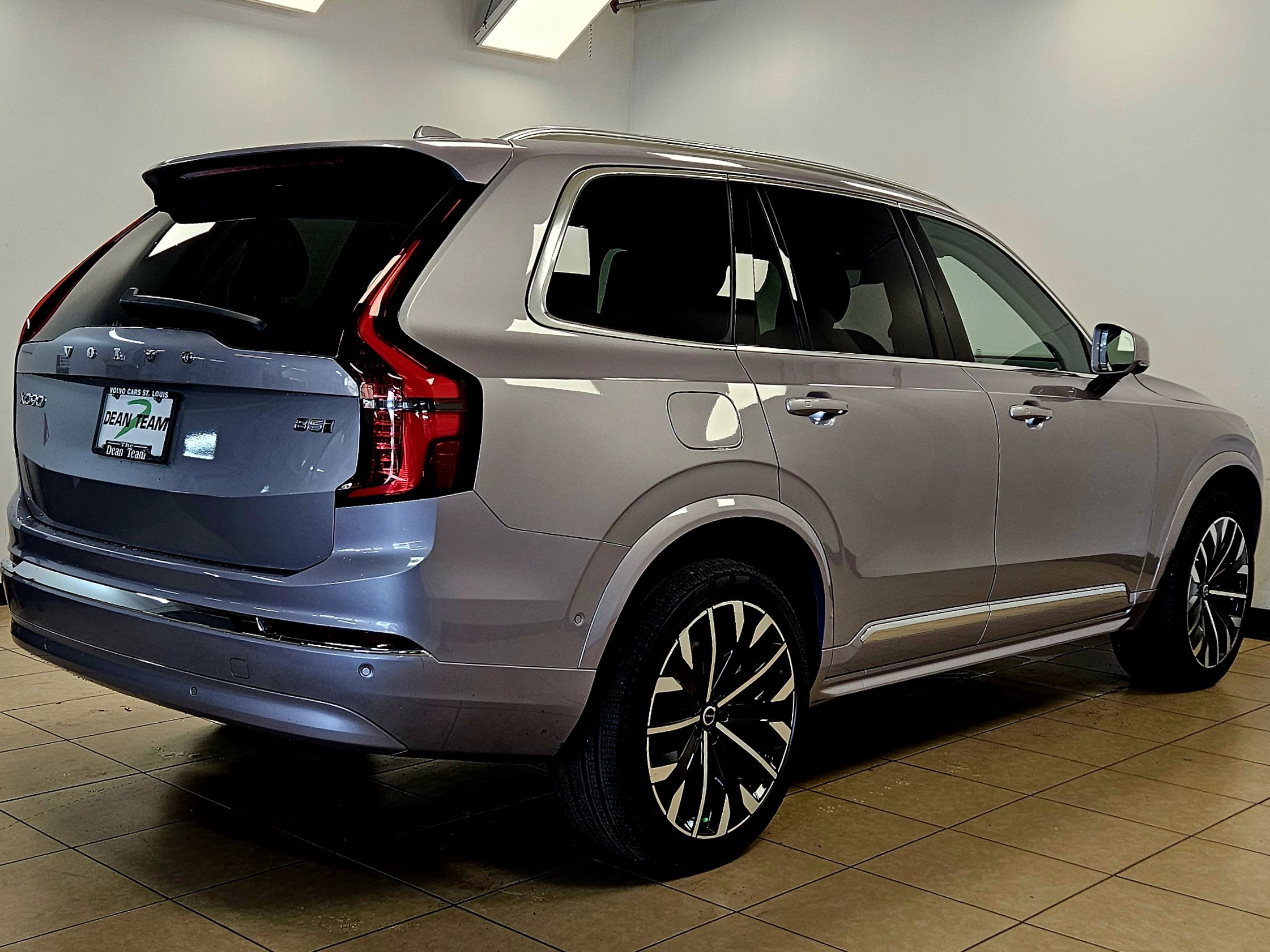 New 2026 Volvo XC90 B5 Plus image 5