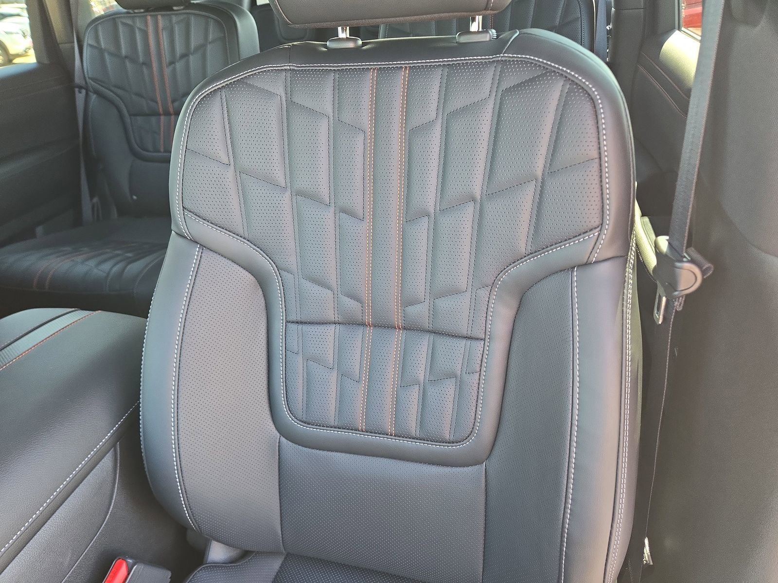New 2026 Nissan Armada PRO-4X w/ Captain's Chari Seat Package AWD/4WD image 10