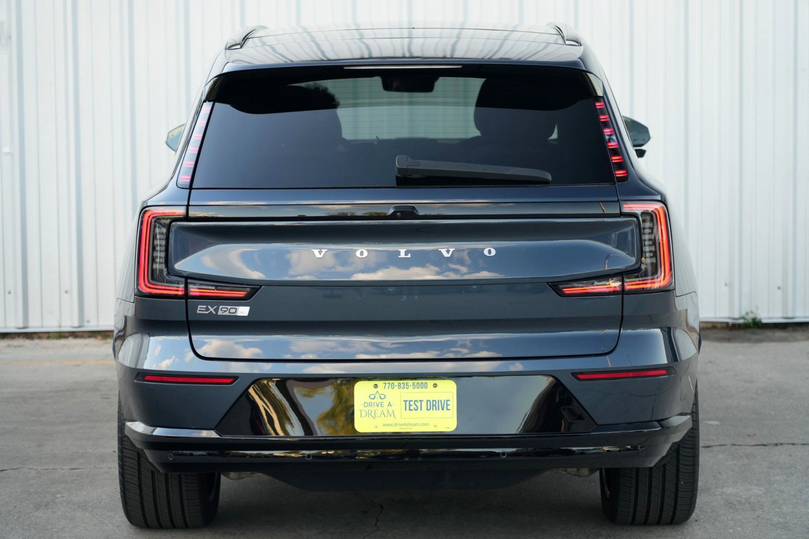 Used 2025 Volvo EX90 Ultra image 56