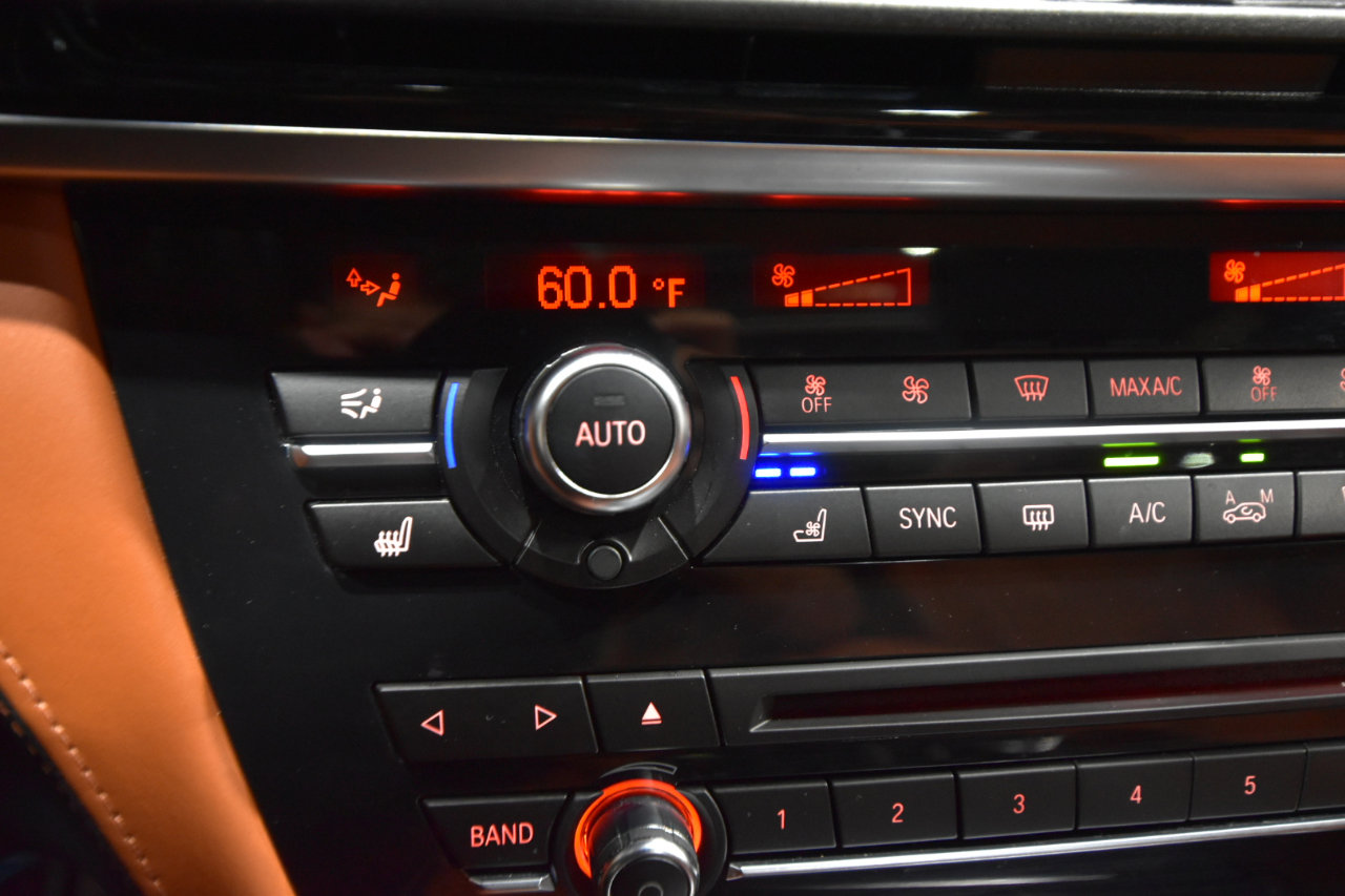 Used 2016 BMW X5 M image 42