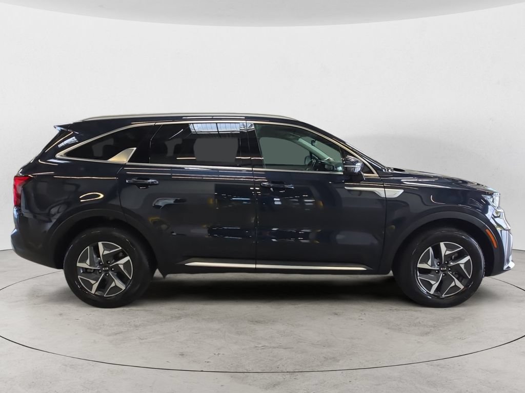 Used 2021 Kia Sorento S FWD image 4