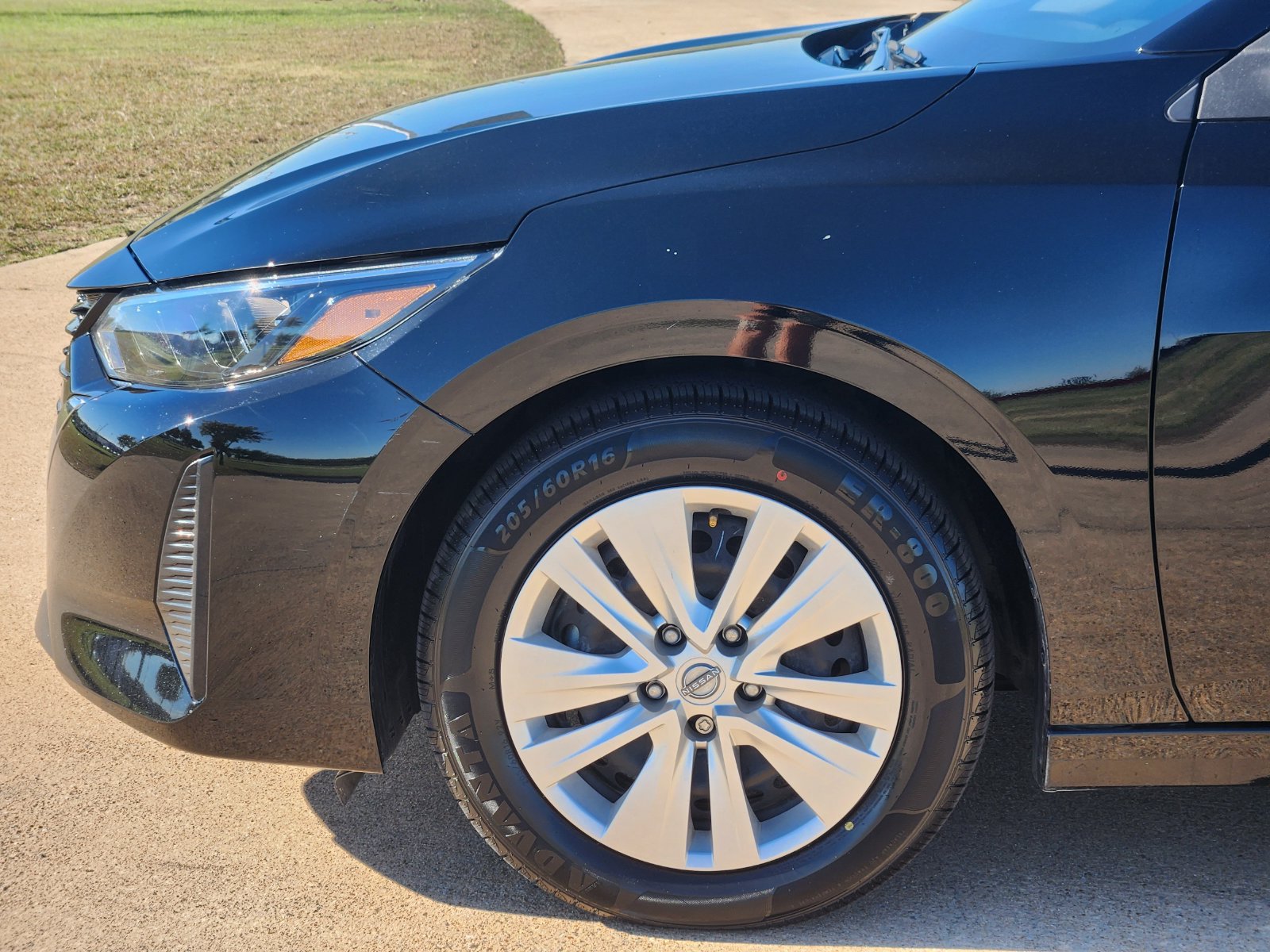 Used 2025 Nissan Sentra S FWD image 13