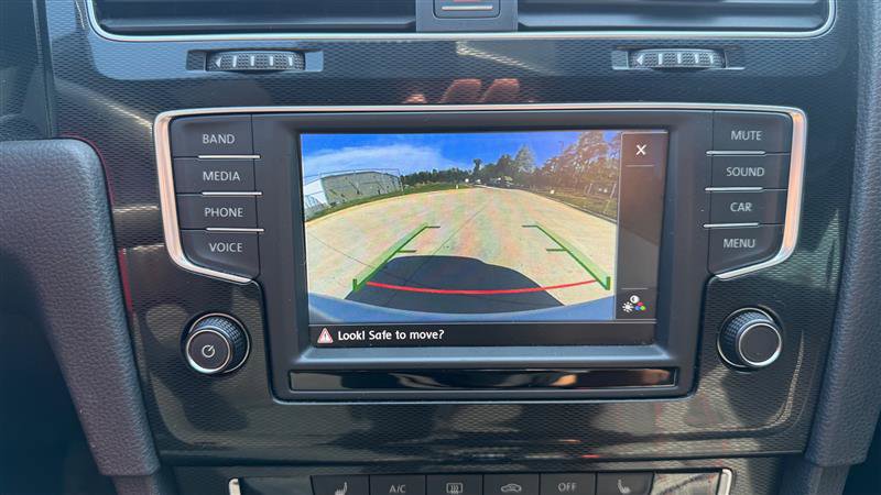 Used 2016 Volkswagen GTI SE FWD image 28