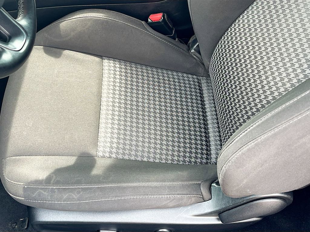 Used 2022 Dodge Challenger GT image 19