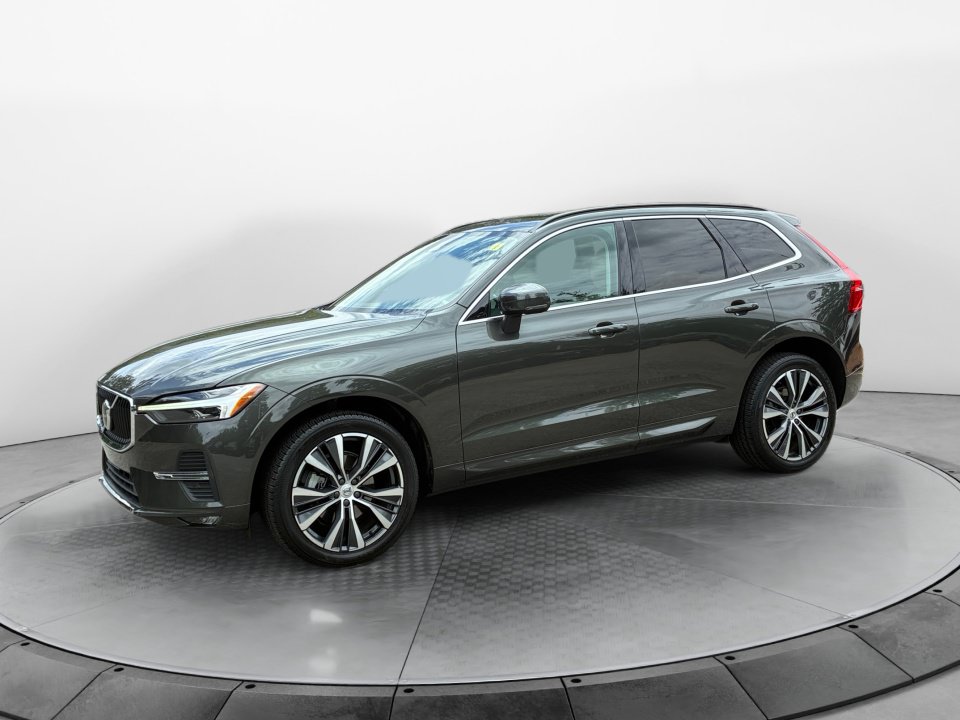 Used 2022 Volvo XC60 B5 Momentum w/ Protection Package Premier FWD image 3